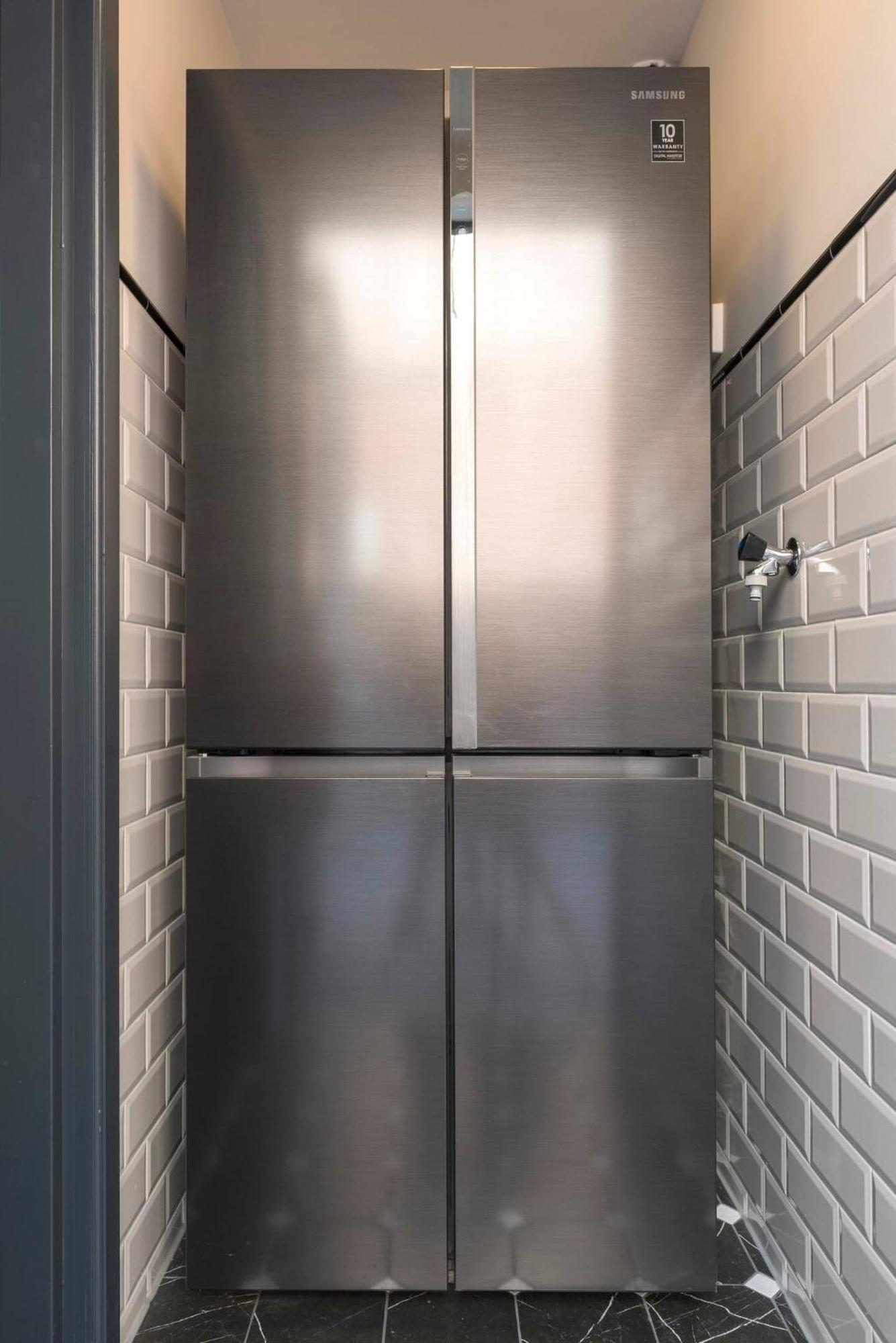 Petite Room With Wifi, Ac, And Shared Kitchen 튈뷔르흐 외부 사진