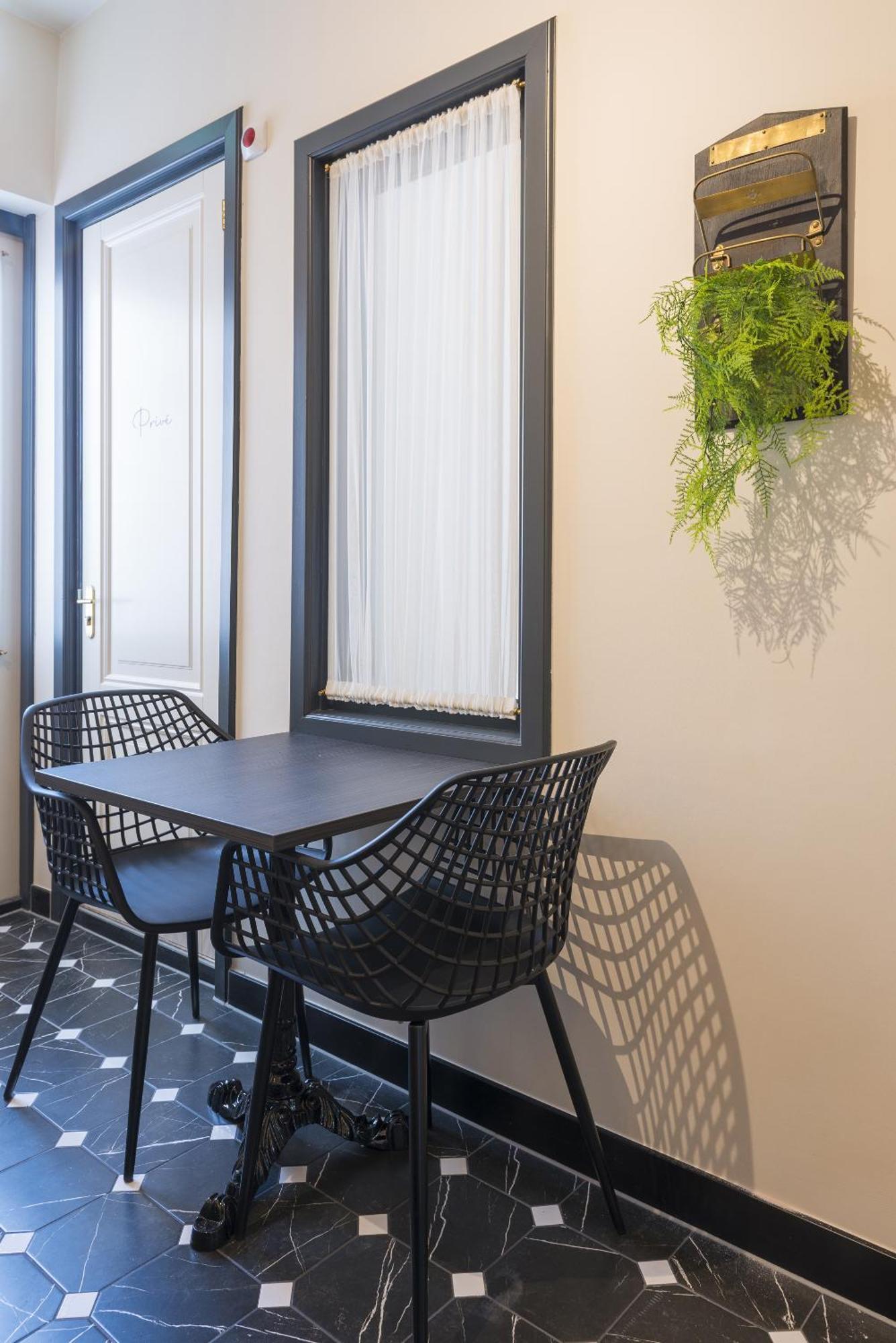 Petite Room With Wifi, Ac, And Shared Kitchen 튈뷔르흐 외부 사진